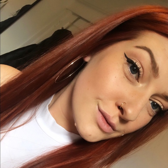 Meet your Posher, Katy - Picture 1 of 1